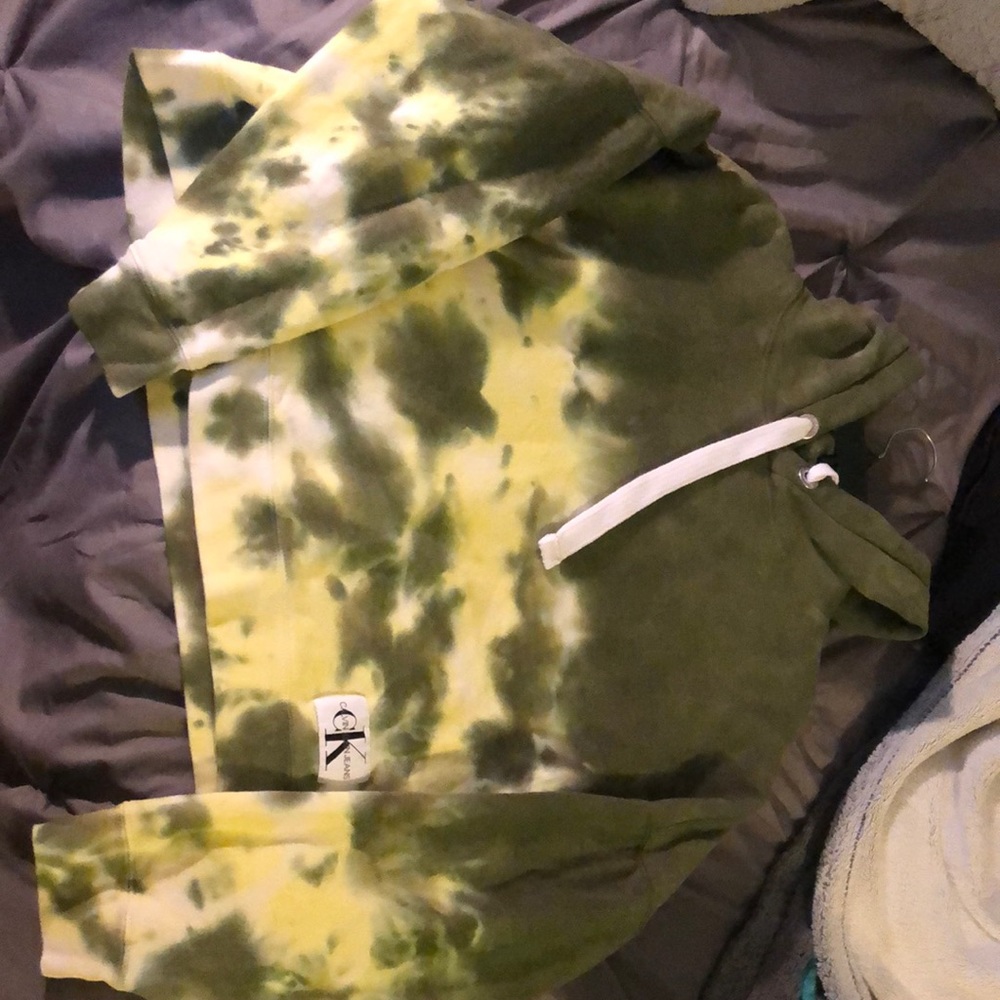 Calvin Klein sweatshirt